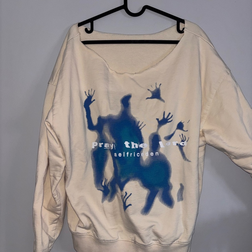 Aelfric Eden Cream and Blue Graphic Sweater